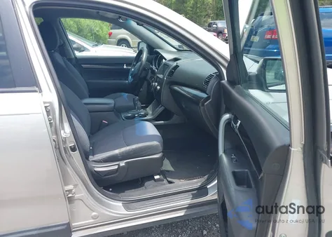 2013 Kia Sorento Lx из США, поврежденный, VIN 5XYKT4A6XDG340167